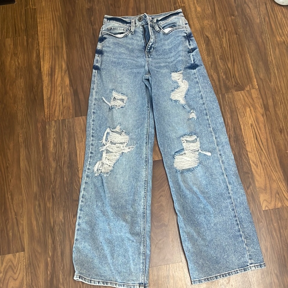 Size 3 light washed ripped mom jeans